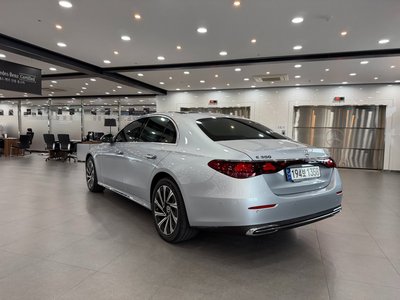 MERCEDES-BENZ E-CLASS - 2
