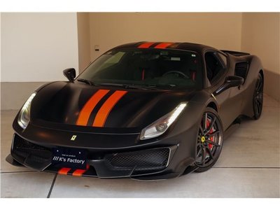 FERRARI 488 - 1