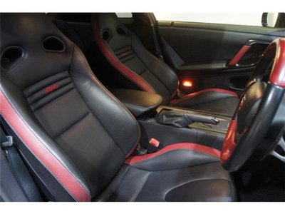 NISSAN GT-R - 9