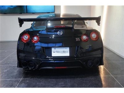 NISSAN GT-R - 3