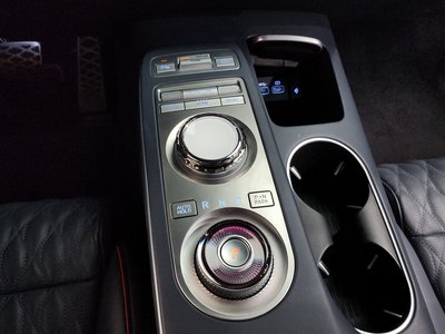 صورة مصغرة 12 لـ 2023 Genesis GV70