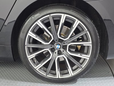 BMW 7 SERIES - 8