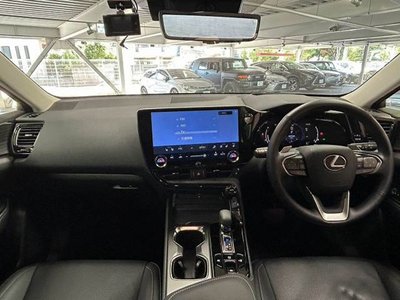 2023 Lexus NX photo 2