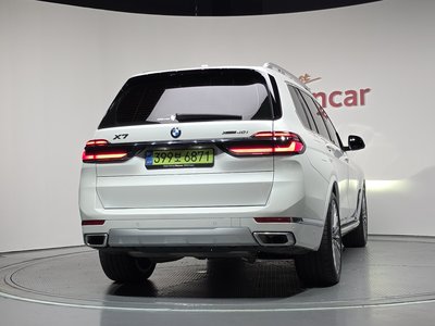 2025 BMW X7 照片 3