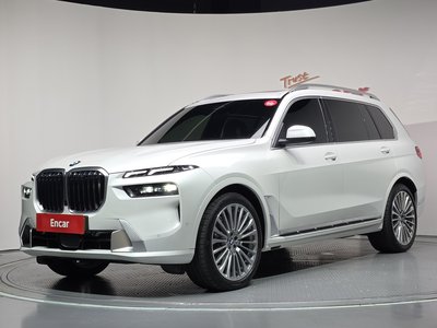 2025 BMW X7 照片 1