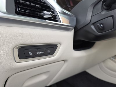 2025 BMW X7 缩略图 22