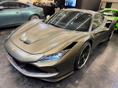 FERRARI F8 TRIBUTO - 3