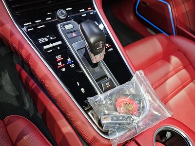 PORSCHE PANAMERA - 9