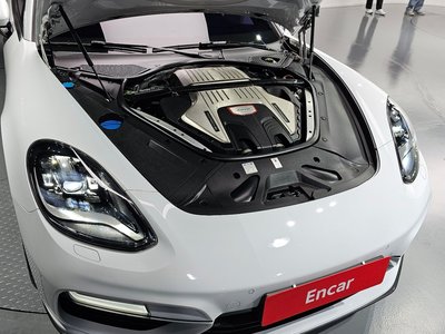 PORSCHE PANAMERA - 7