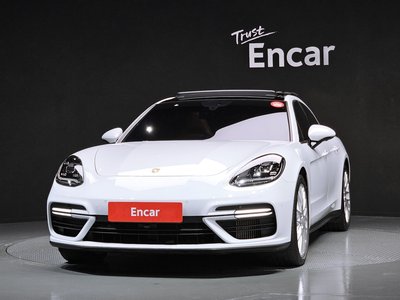 PORSCHE PANAMERA - 2