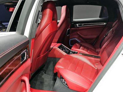 PORSCHE PANAMERA - 10