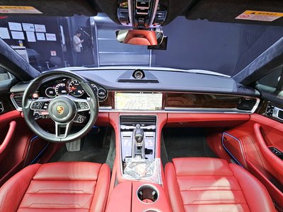 PORSCHE PANAMERA - 5