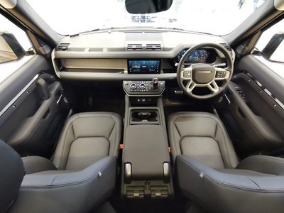 LAND ROVER DEFENDER - 6