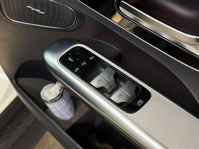 2025 Mercedes-BENZ GLC thumbnail 31