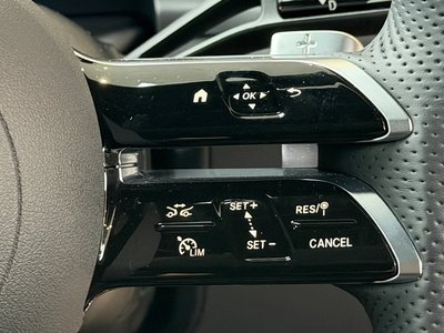 2025 Mercedes-BENZ GLC thumbnail 37