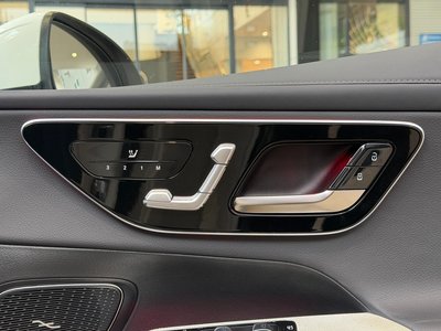 2025 Mercedes-BENZ GLC thumbnail 30
