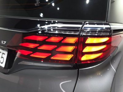 TOYOTA ALPHARD - 10