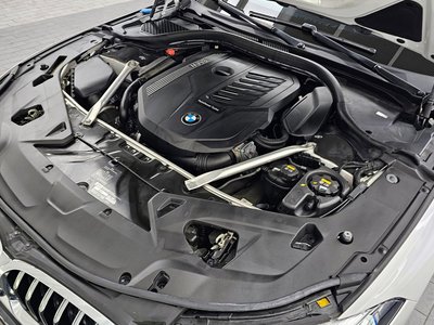 BMW 8 SERIES - 7