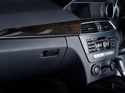 2011 Mercedes-BENZ C-CLASS AMG thumbnail 34