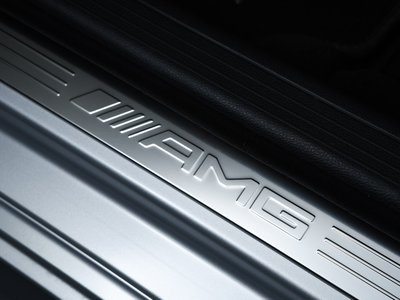 2011 Mercedes-BENZ C-CLASS AMG thumbnail 50