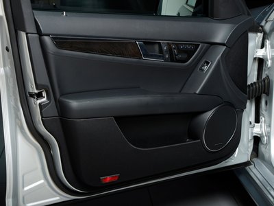 2011 Mercedes-BENZ C-CLASS AMG thumbnail 49