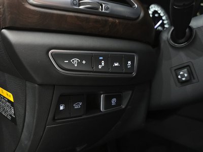 2020 Genesis G90 thumbnail 28