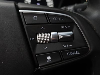 2020 Genesis G90 thumbnail 32
