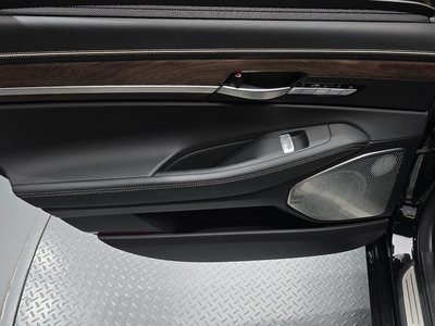 2020 Genesis G90 thumbnail 15
