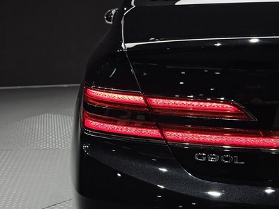 2020 Genesis G90 — фото 10