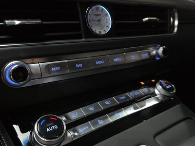 2020 Genesis G90 thumbnail 34