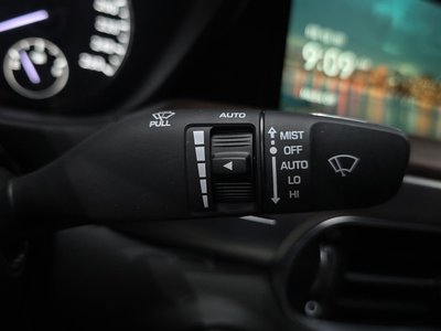 2020 Genesis G90 thumbnail 30
