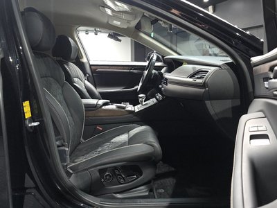 2020 Genesis G90 thumbnail 16