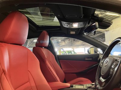 صورة 5 لـ 2021 Lexus IS