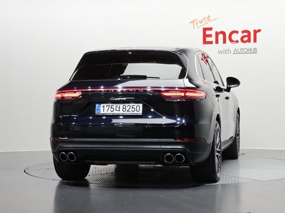 PORSCHE CAYENNE - 3