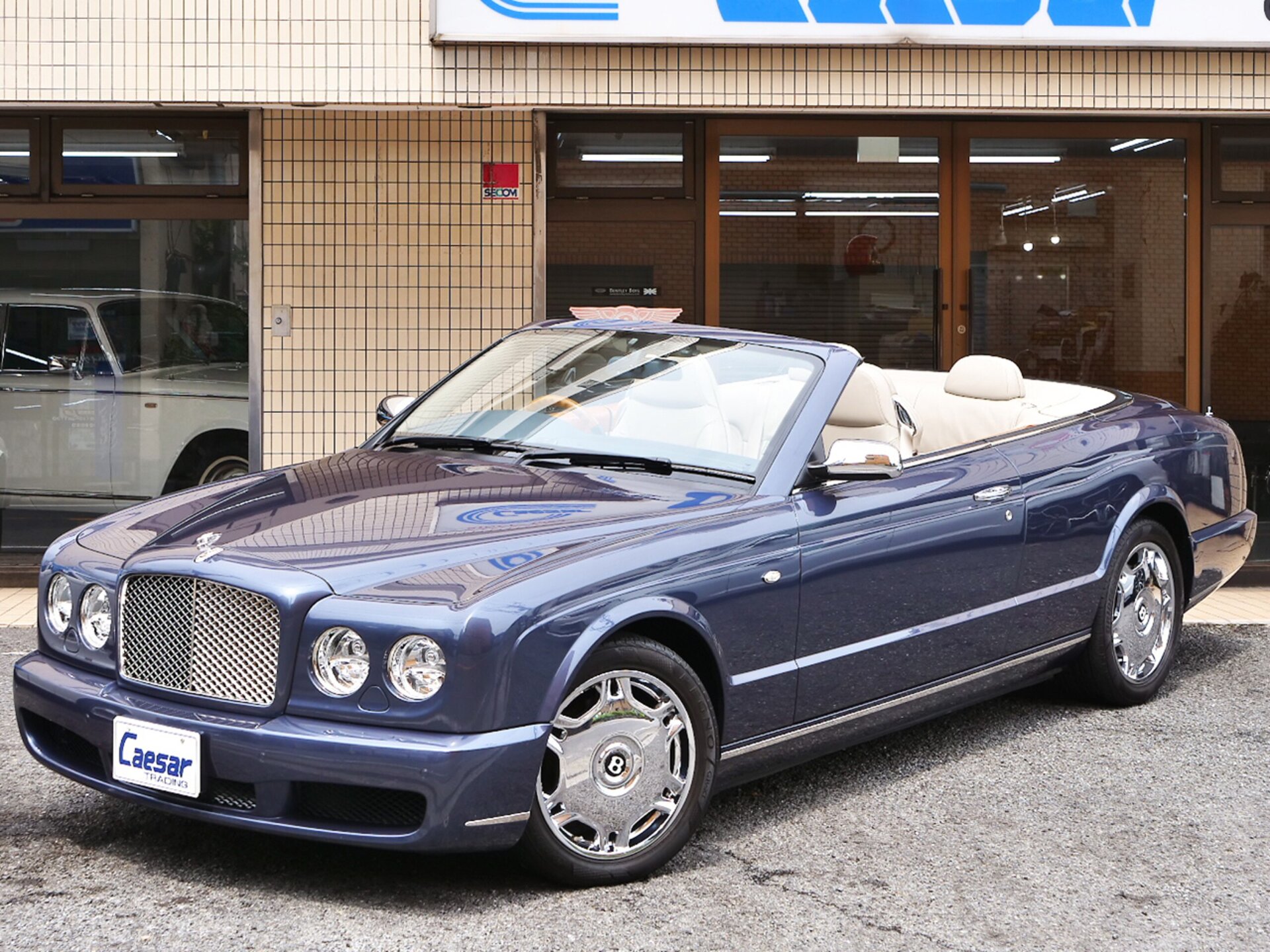 BENTLEY AZURE - View 1