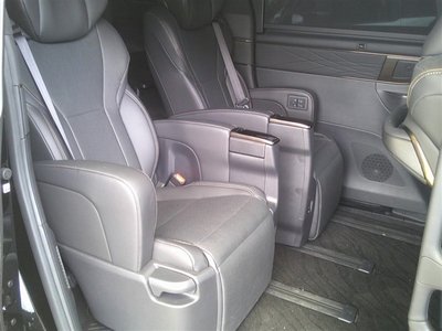 صورة 18 لـ 2025 Toyota ALPHARD