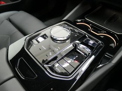 2024 BMW 5 SERIES — миниатюра 39