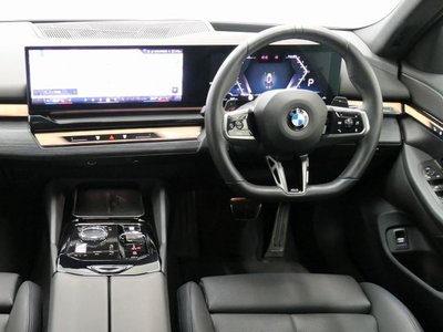 2024 BMW 5 SERIES 照片 5