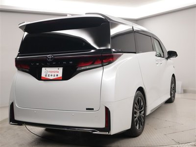 2025 Toyota VELLFIRE photo 3