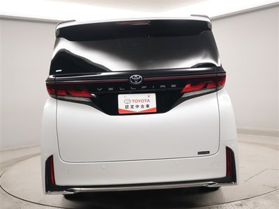 2025 Toyota VELLFIRE photo 4