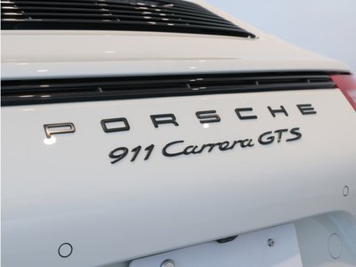 PORSCHE 911 - 8