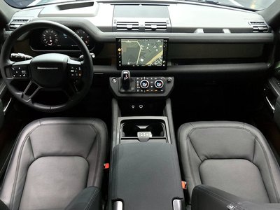 LAND ROVER DEFENDER - 5