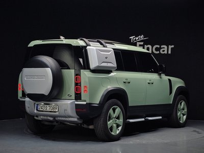 LAND ROVER DEFENDER - 4