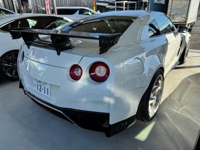 NISSAN GT-R - 4