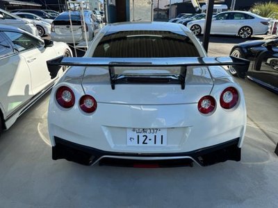 NISSAN GT-R - 3