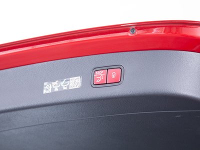 2025 Mercedes-BENZ GLC 缩略图 77