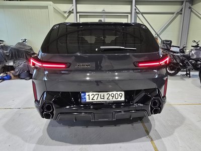 2023 BMW XM photo 3