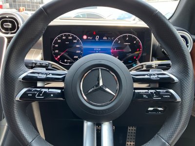 2024 Mercedes-BENZ GLC — миниатюра 32
