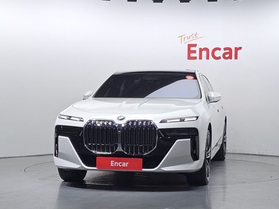 BMW 7 SERIES - 2