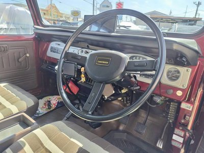 TOYOTA LAND CRUISER 40 - 10